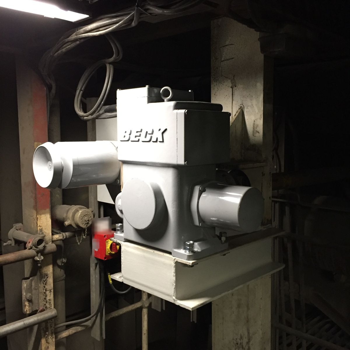 Beck electric actuator replacing an obsolete electric drive