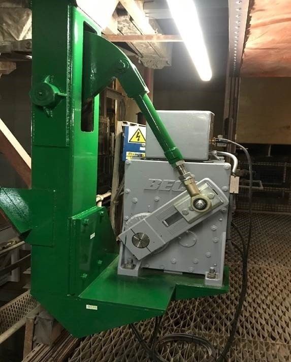 Beck electric superheat actuator on an IPT-designed support bracket