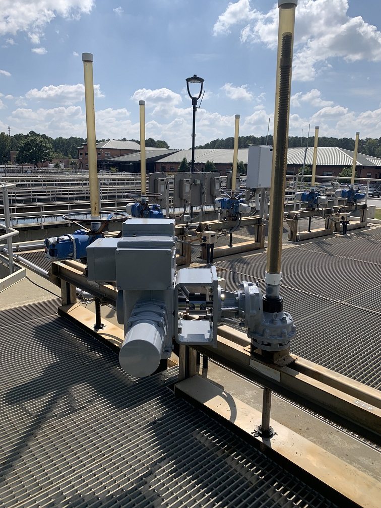 Beck electric actuator on a rising-stem gate at a US water treatment plant