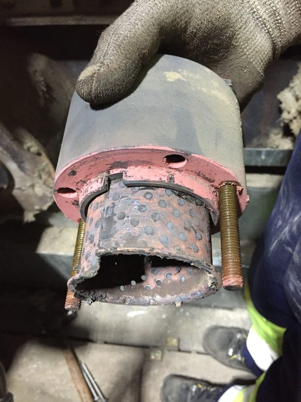 Supplied spare parts for a multi-blade Sammet damper