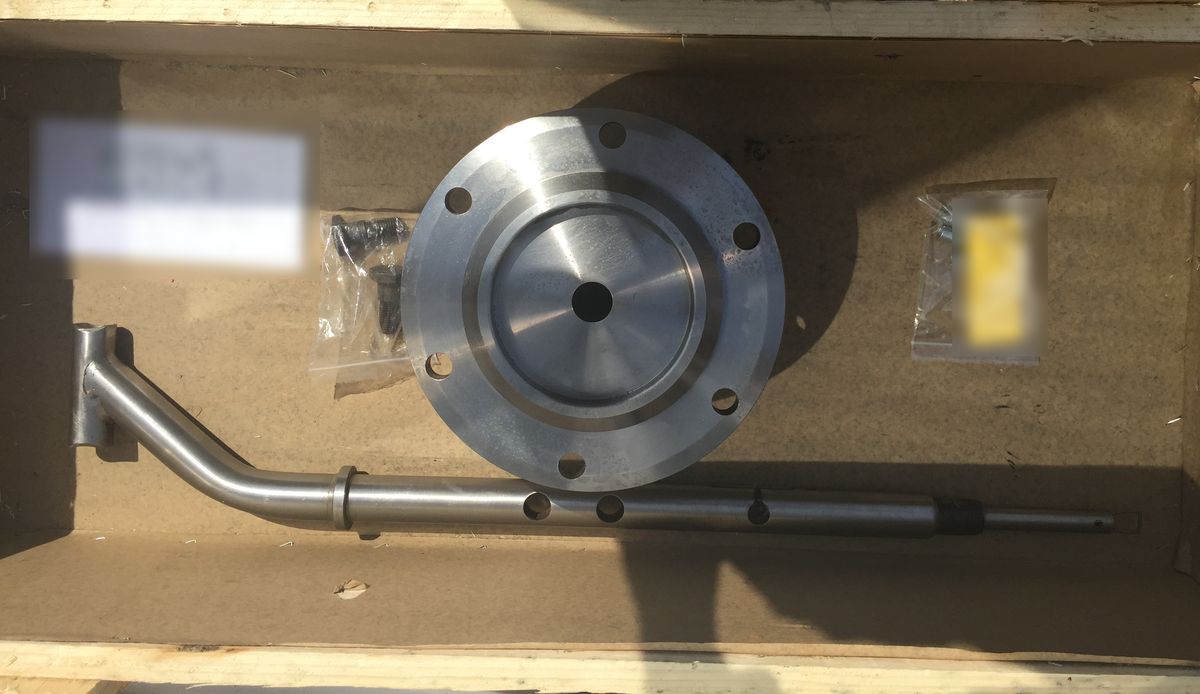 Scoop tube and motor boss for a Fluidrive SCR coupling