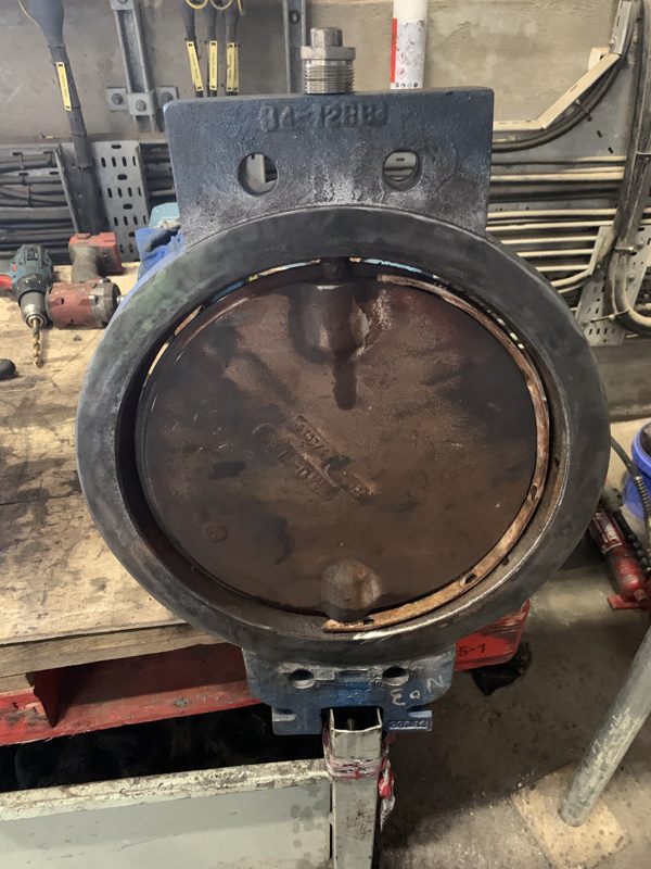 Inspection of a failed high-temperature butterfly valve